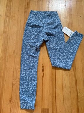 Blue Leopard Print Leggings - Women's High-Rise Activewear